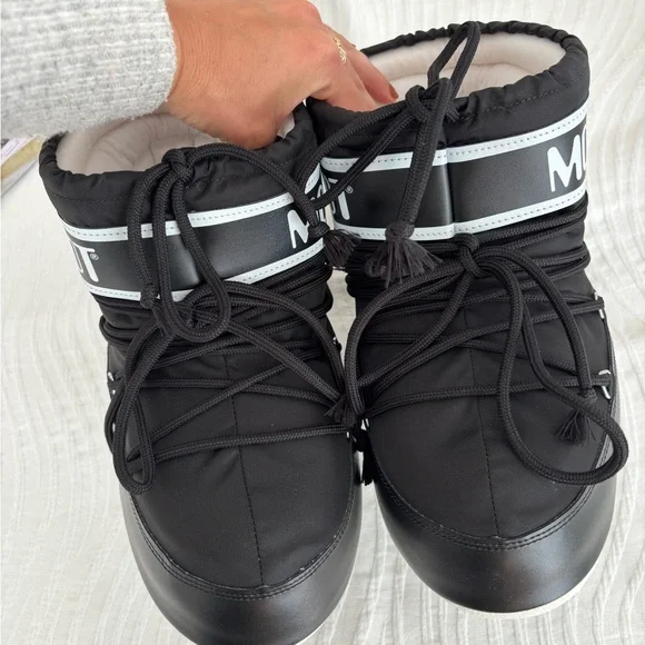 Moon Boot ICON LOW BLACK NYLON BOOTS - Picture 6 of 13